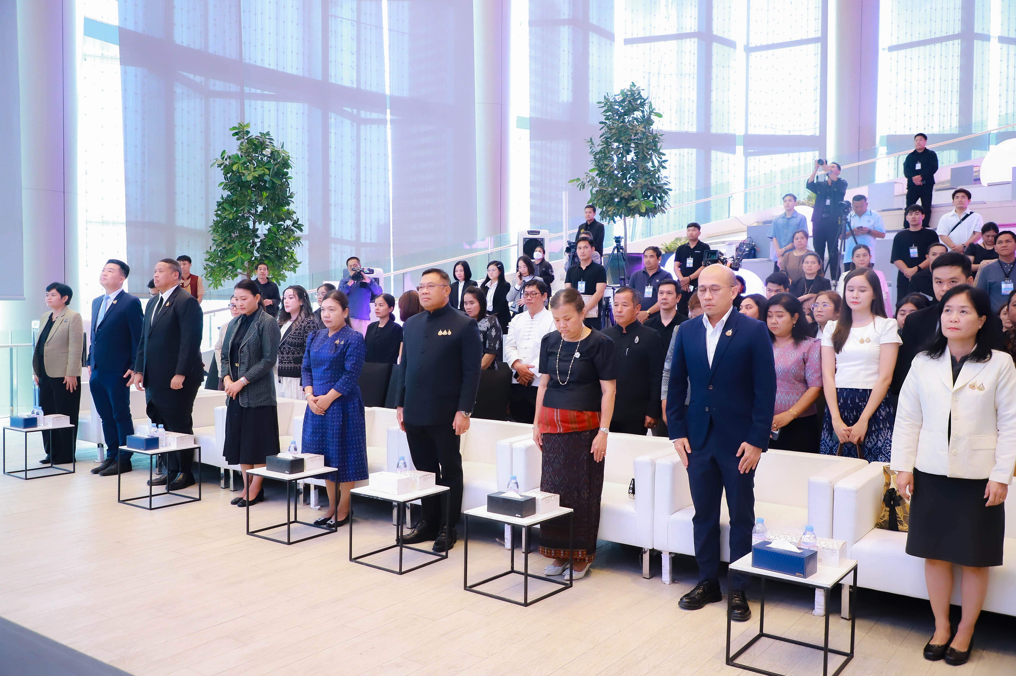 title - ผู้ตรวจราชการ ส.ป.ก. ร่วมพิธีเปิดงานหม่อนไหมสัญจร ณ กรุงเทพมหานครและจังหวัดนนทบุรี ครั้งที่ 3